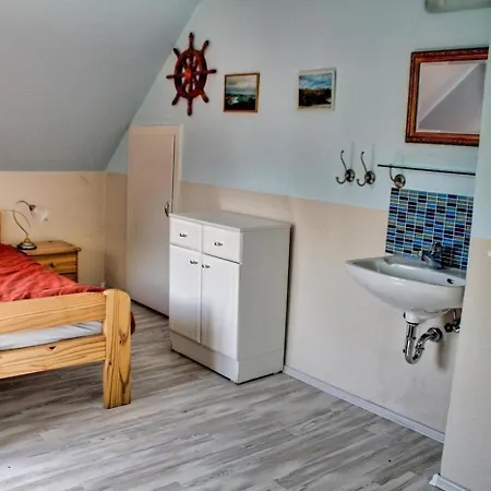 Holiday home Tolles In Burhave Mit Terrasse Und Grill Butjadingen