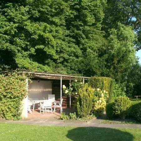 Tolles In Burhave Mit Terrasse Und Grill *
